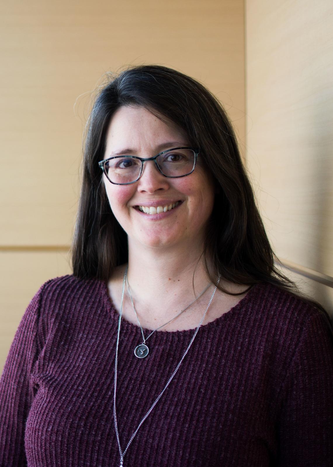 Head shot of Dr. Gillian Currie