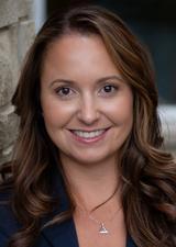 Dr. Janine Leal head shot