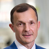 Dr. Tom Stelfox